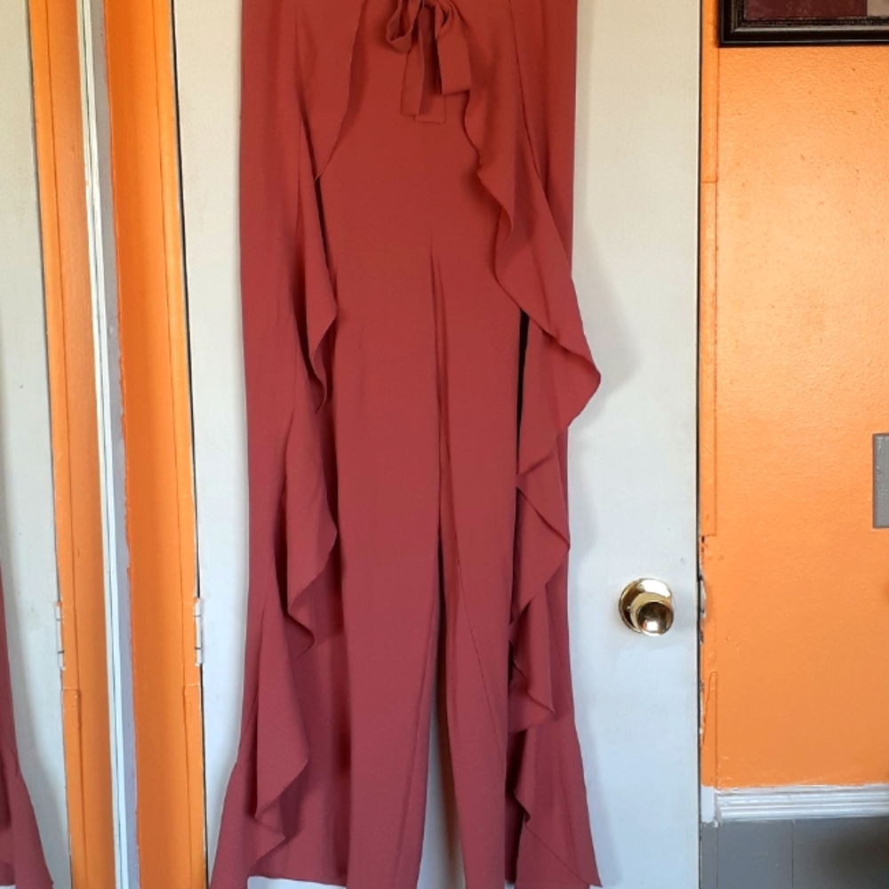 Rose colored Ruffle pants with high slit L (nwot)